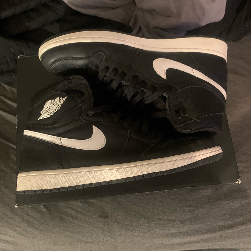 Yin Yang jordan 1s